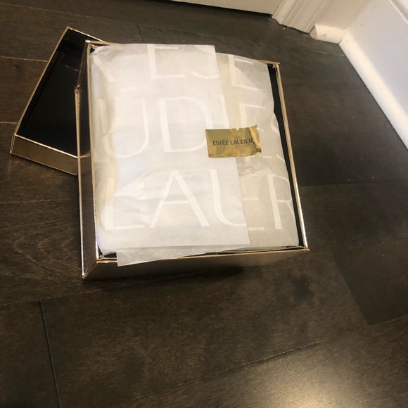 Gold Box - Picture 2 of 3